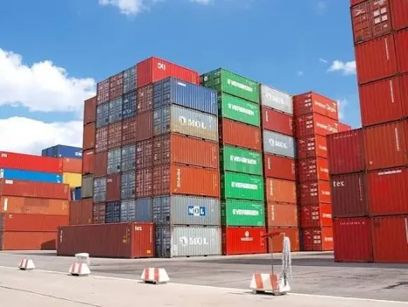 CONTAINER KHÔ 20 FEET  – GIẢI PHÁP LƯU TRỮ VÀ VẬN CHUYỂN HIỆU QUẢ